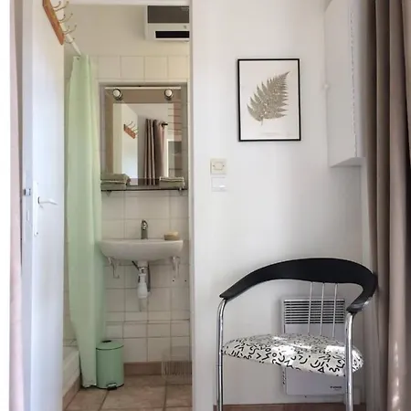 Nuitee Naturopathique La Rochelle (Charente-Maritime)